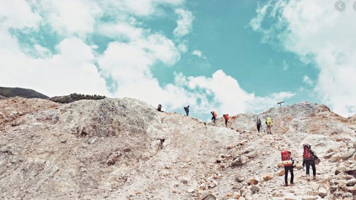 wisata garut gunung papandayan